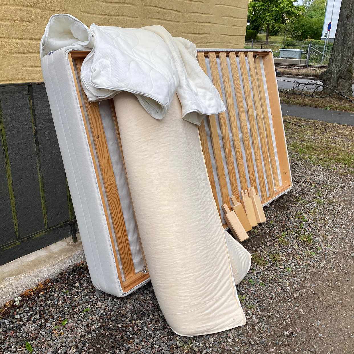Bortforsling av säng