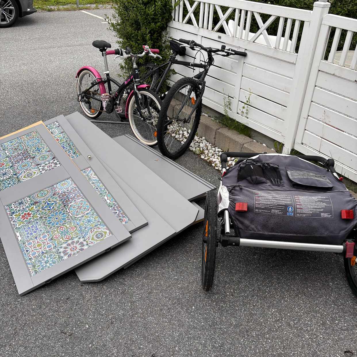 image of Garderob, cyklar, vagn - Upplands Väsby