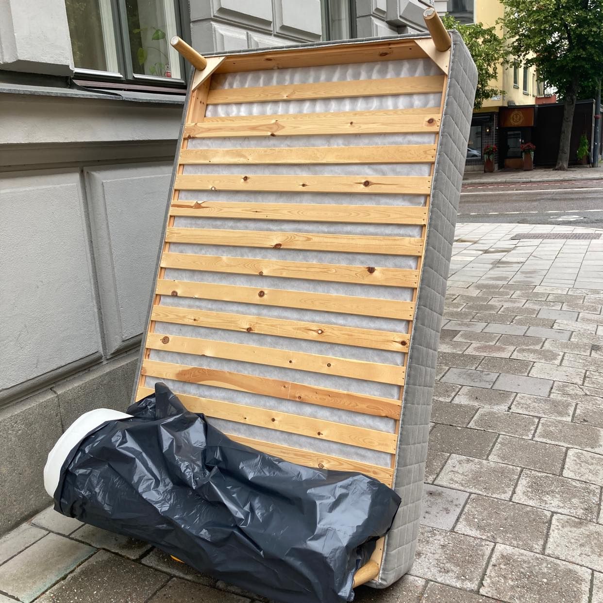 image of Flytta säng 120x200 - 