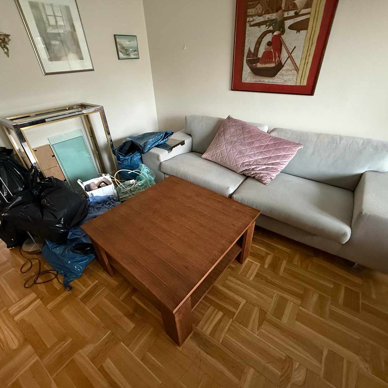 image of Soffa, bord, hylla,brännb - Älvsjö