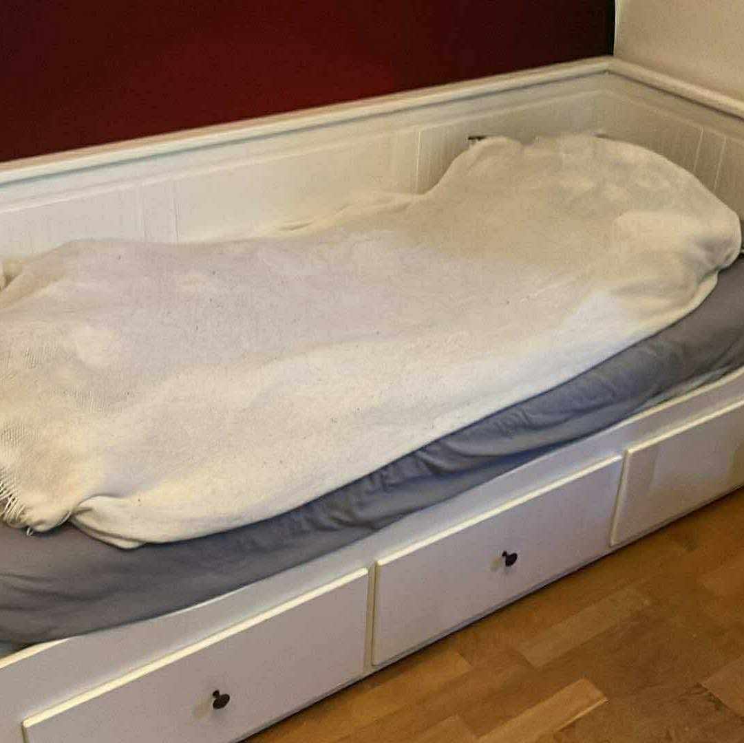 image of With bed - 