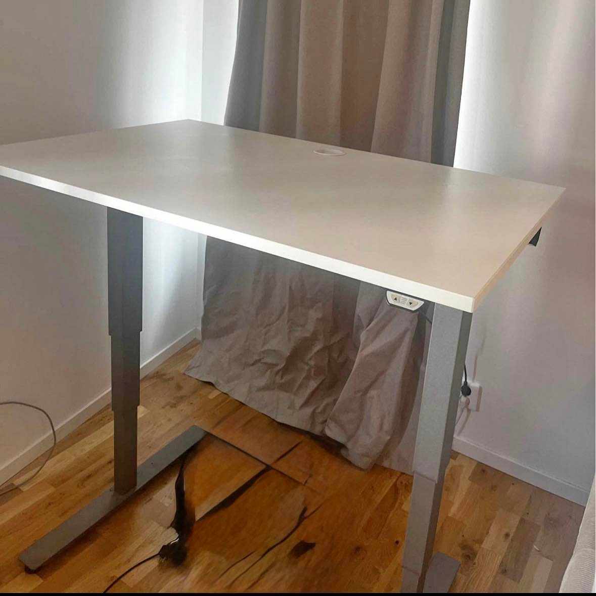 image of Computer desk, Lamps - 