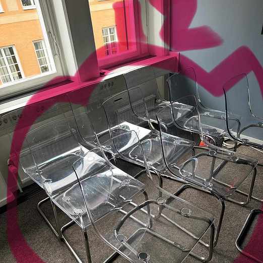 image of Möbler från kontorsflytt - Stockholm