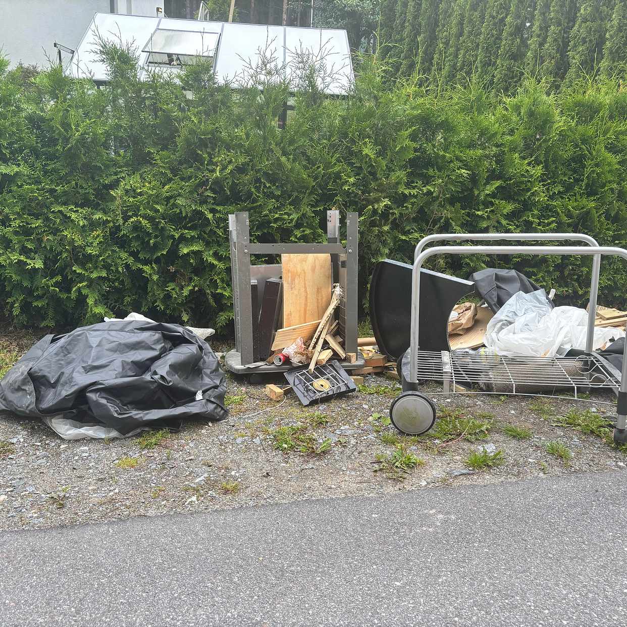 image of Kasta skräp - Järfälla