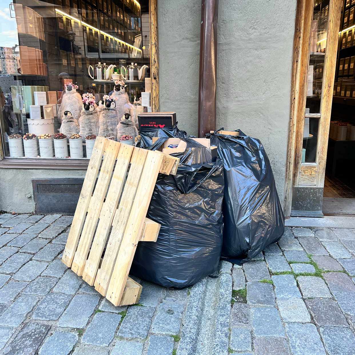 image of Pall kartonger - Stockholm