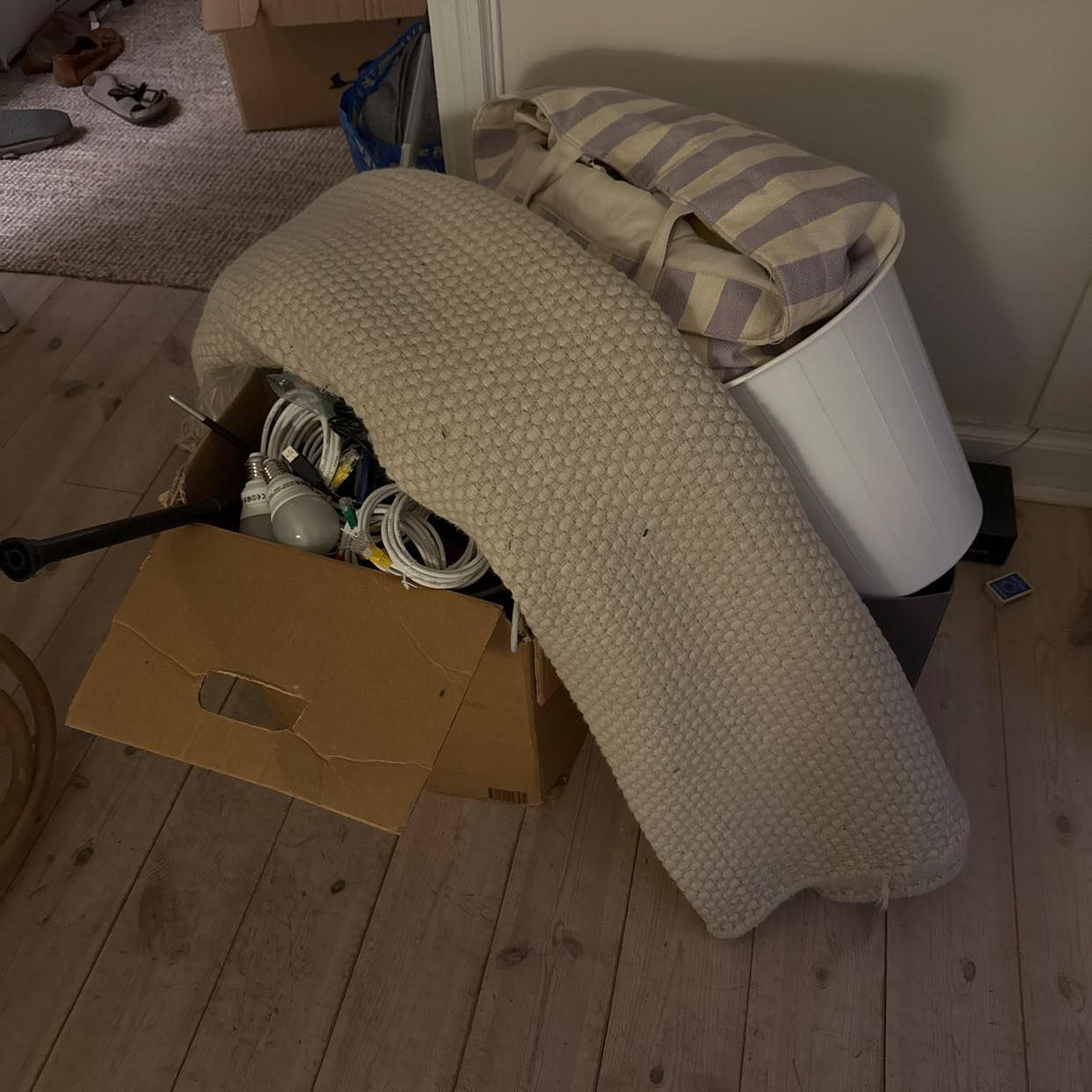 image of En mix av elavfall etc - Stockholm