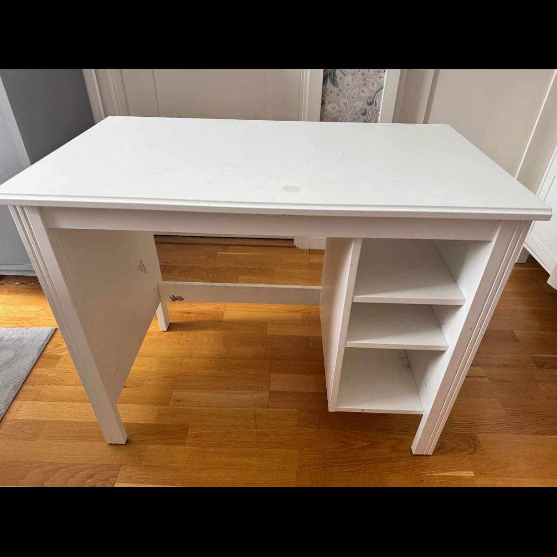 image of Hämta och lämna 2 bord - 