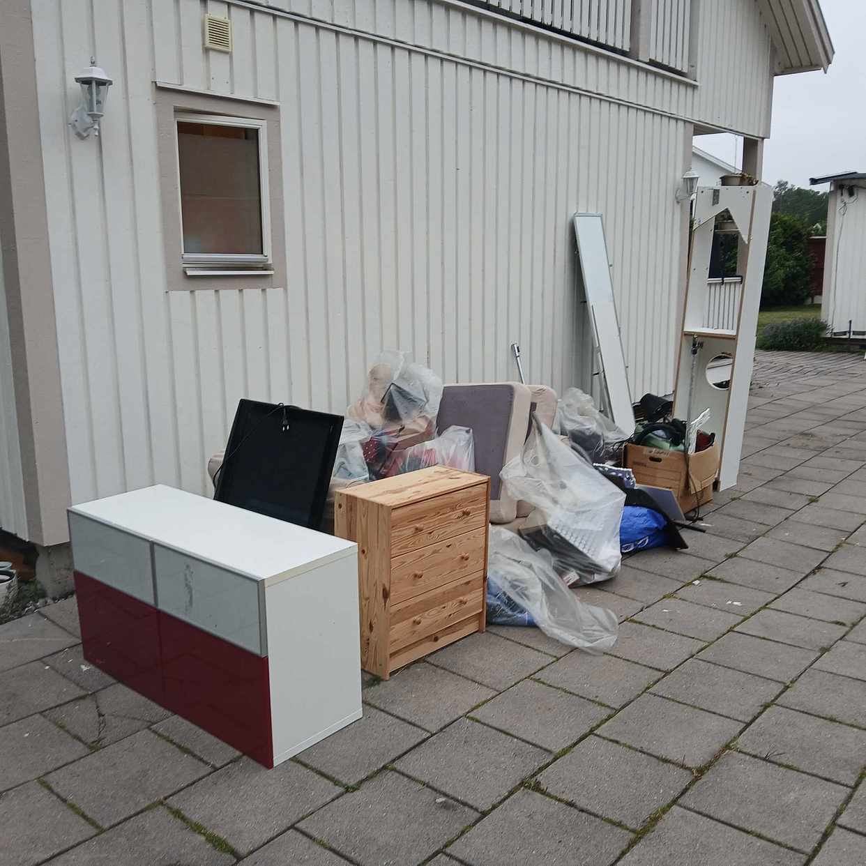 image of Slänga skräp - Farsta