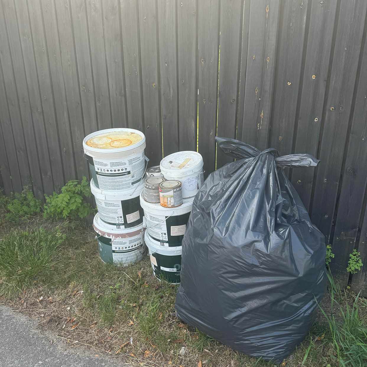 image of Brännbart och färg - Farsta