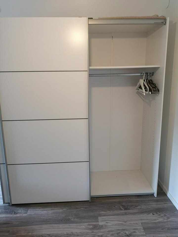 image of garderob med skjutdörrar  - 