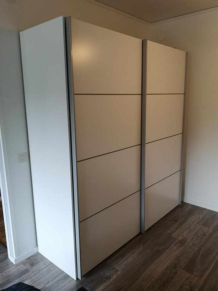 image of garderob med skjutdörrar  - 