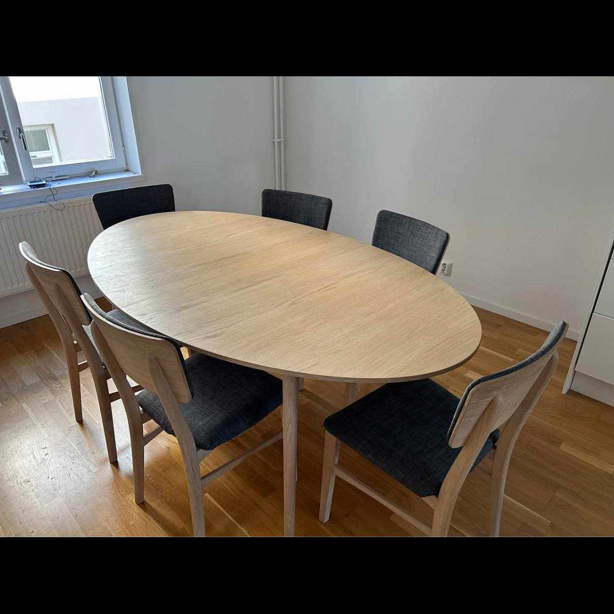 image of Dining and chair move - 