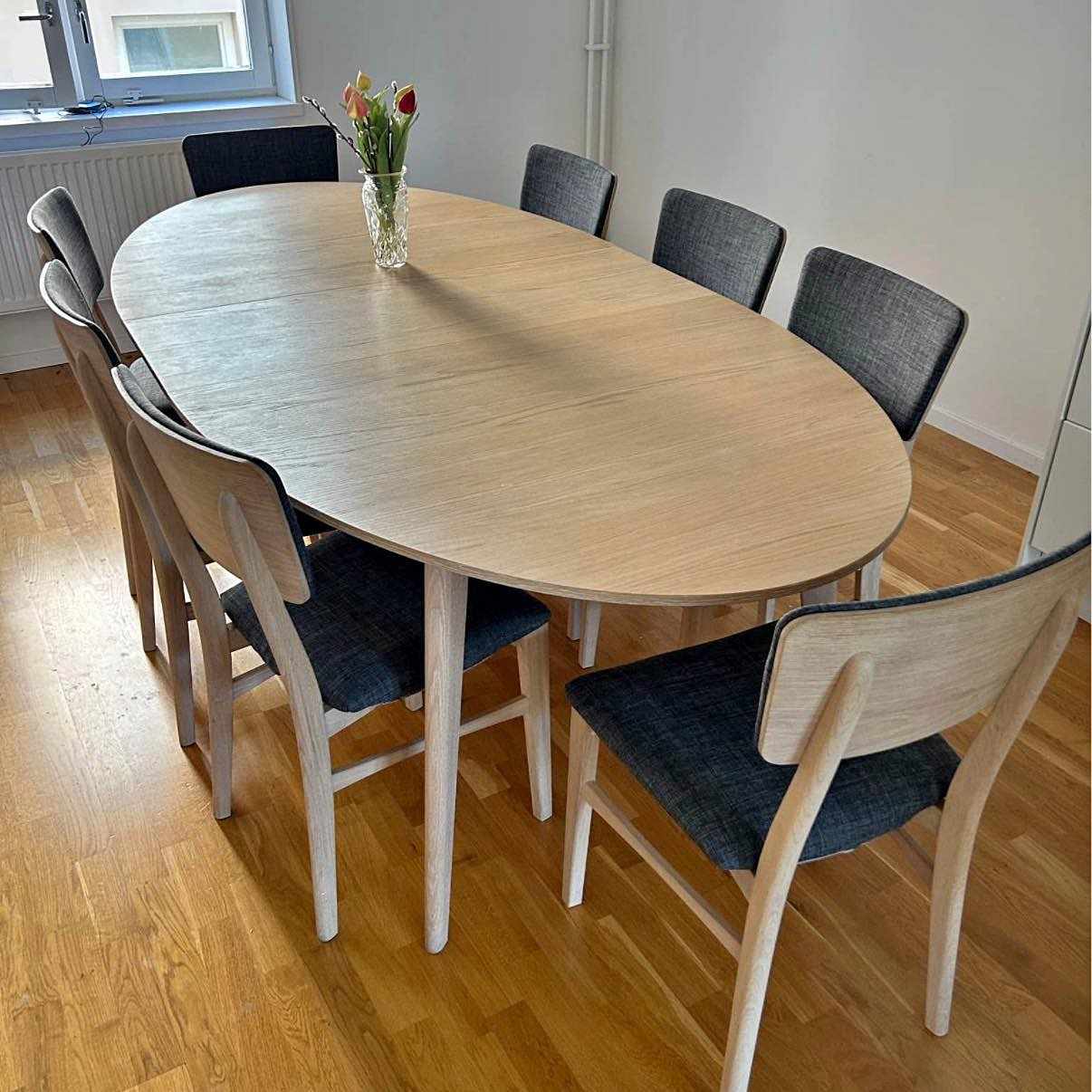 image of Dining and chair move - 