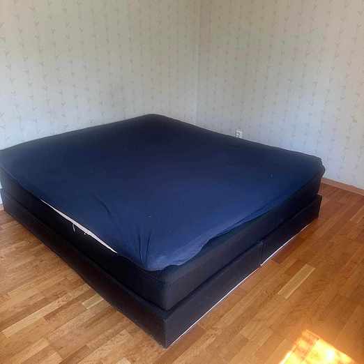 image of Möbler att hämta - Segeltorp