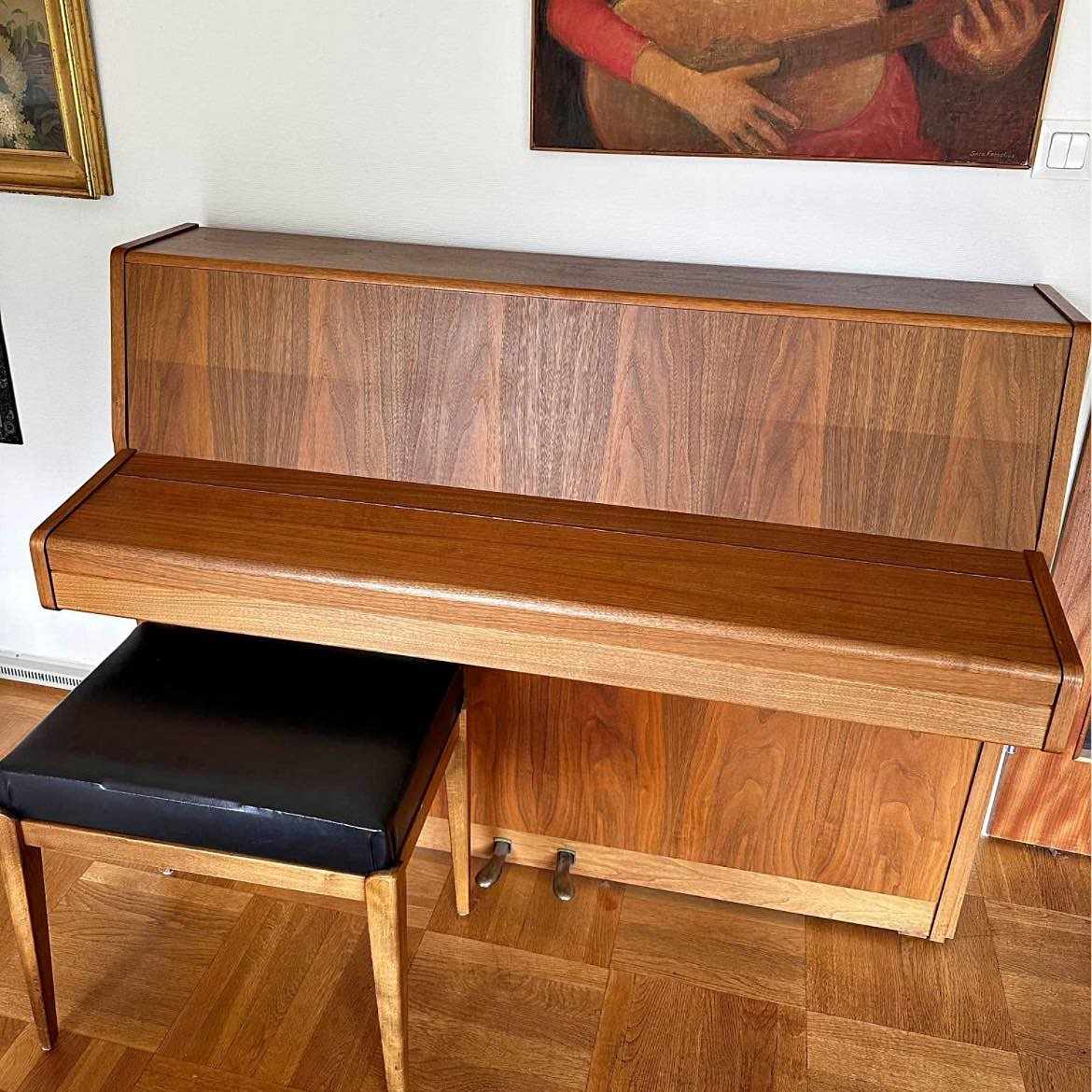 image of Hämta och lämna piano - 