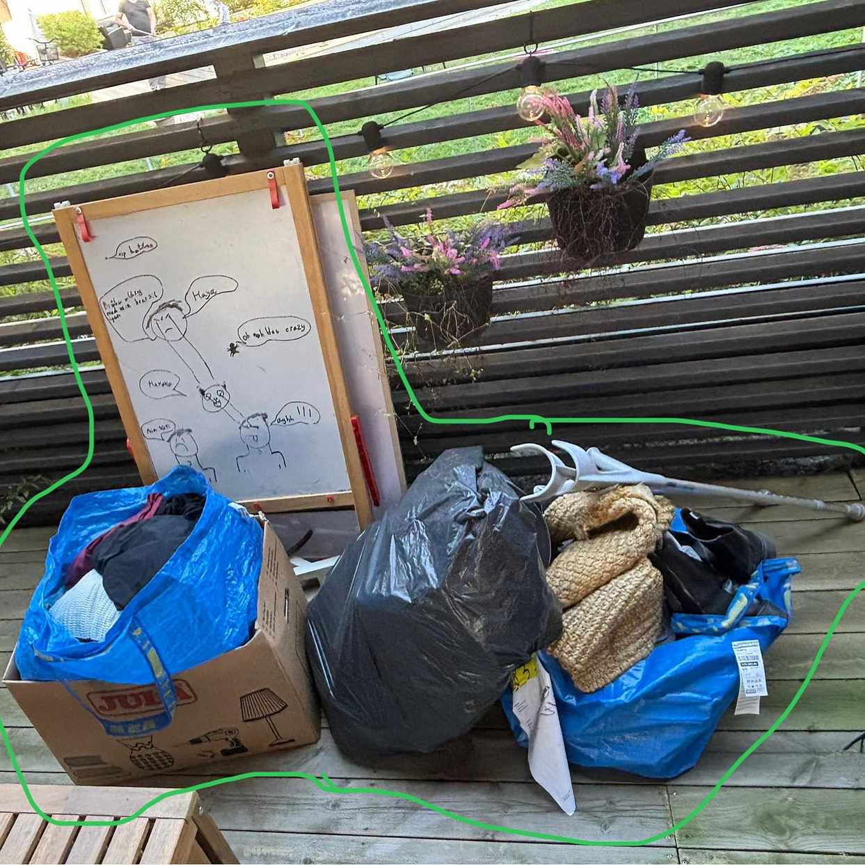 image of Grovsopor, trasiga kläder - Täby