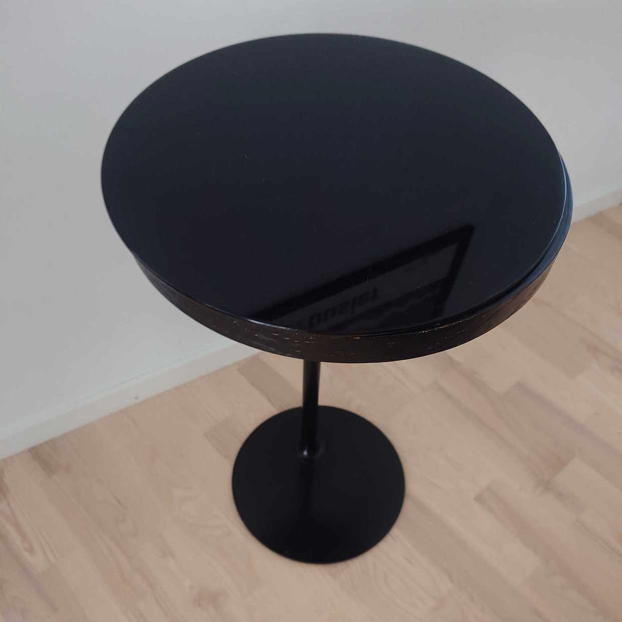 image of Side table - Stockholm