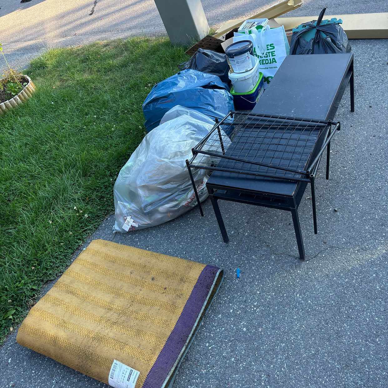 image of Remove & Recycle/Dispose - Vällingby