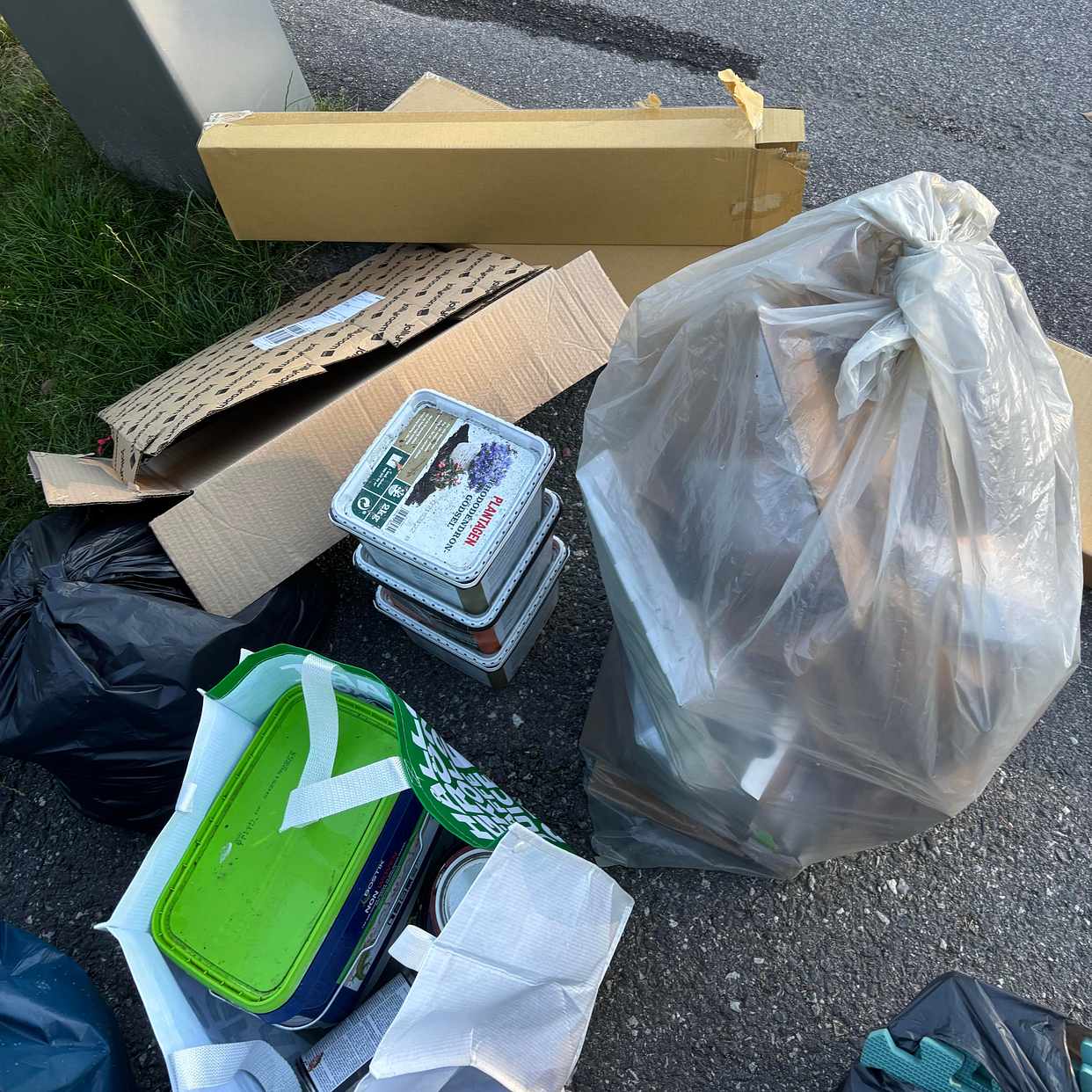 image of Remove & Recycle/Dispose - Vällingby