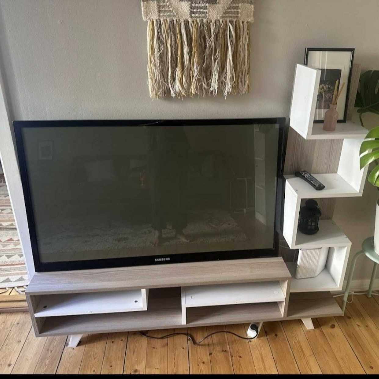 image of Tv bänk - Stockholm