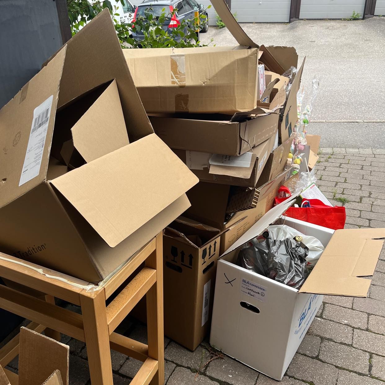 image of 2kommoder o emballage etc - Nacka