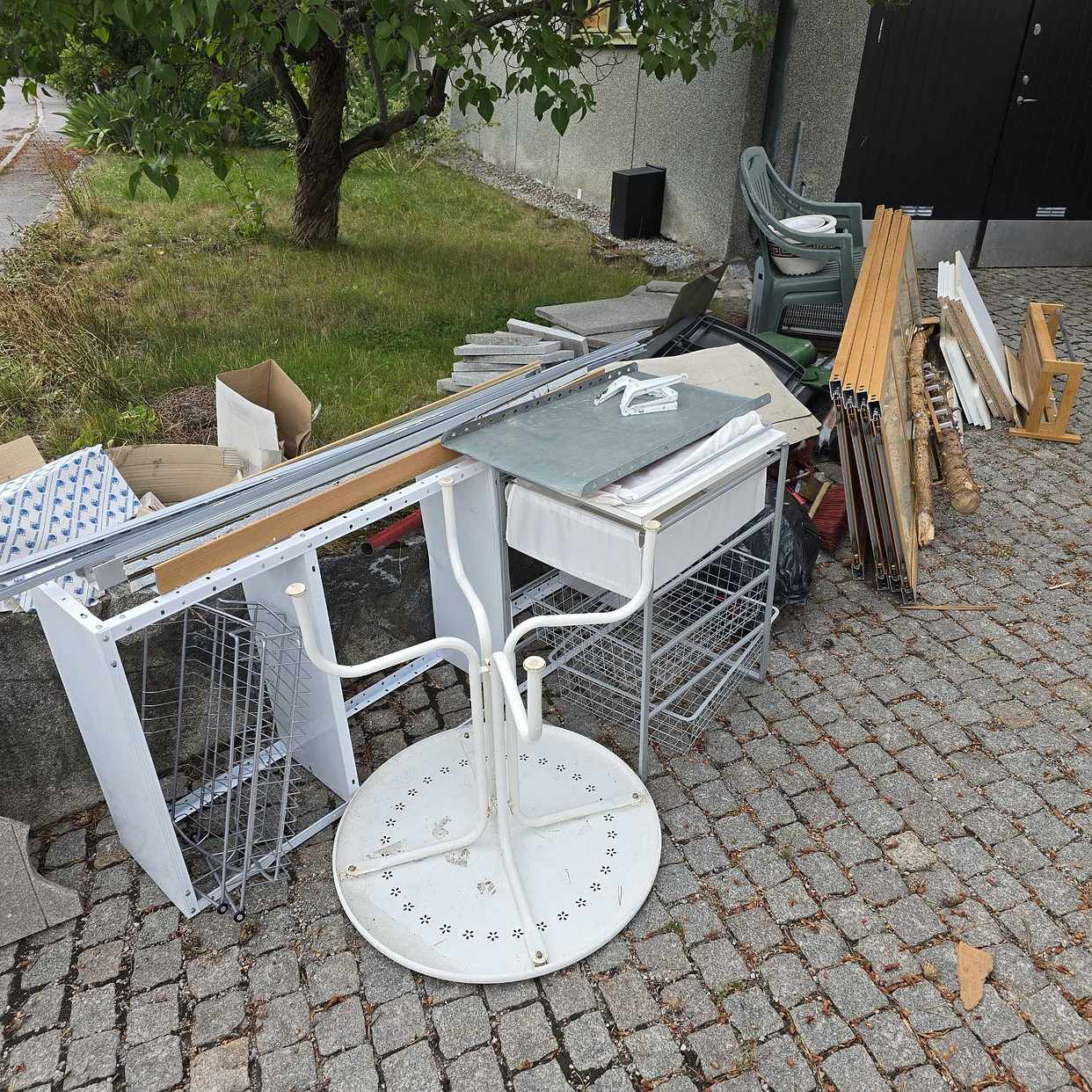 image of spillror och möbler - Hägersten