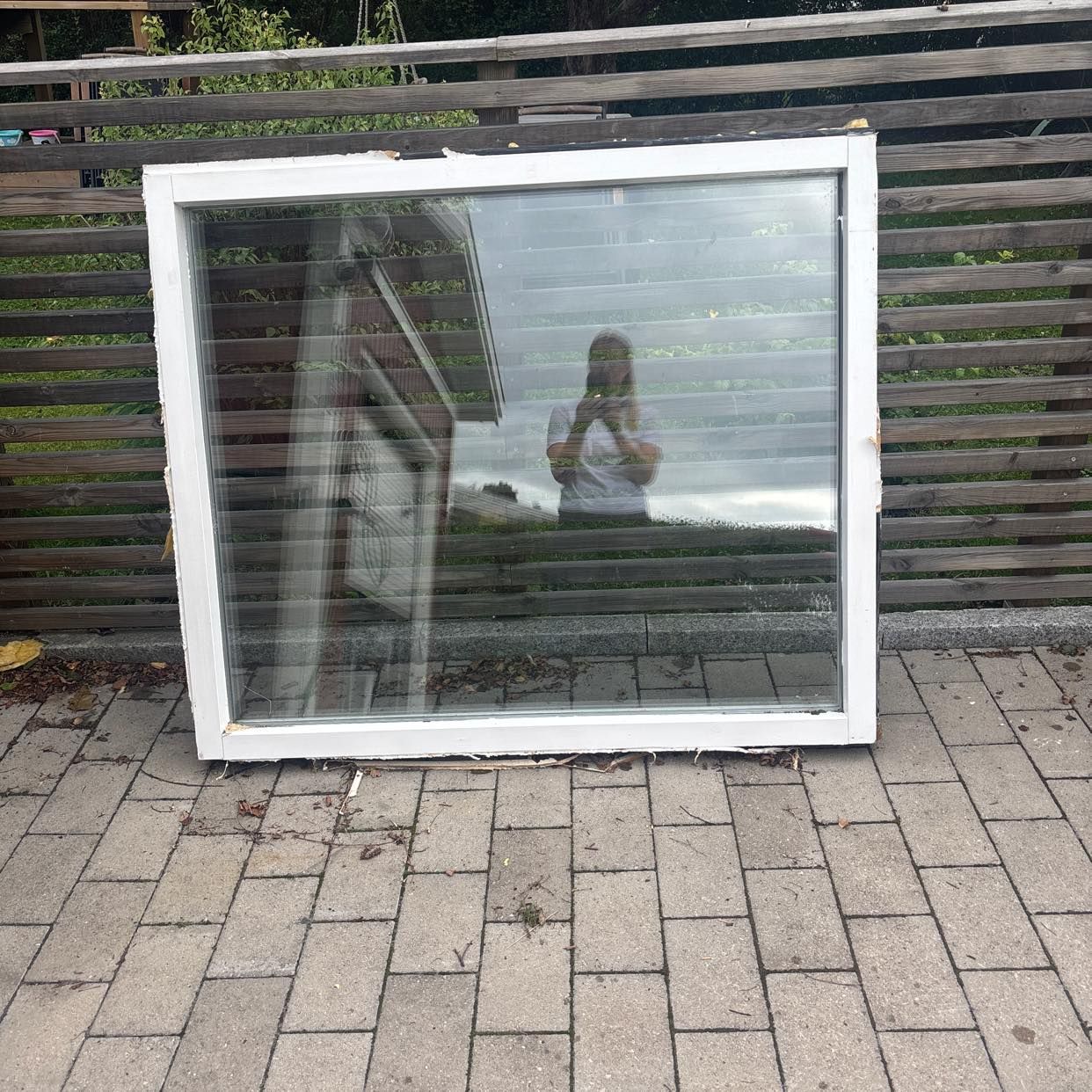 image of Frakta bort ett fönster - Täby