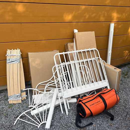 image of Free children’s furniture - Nacka