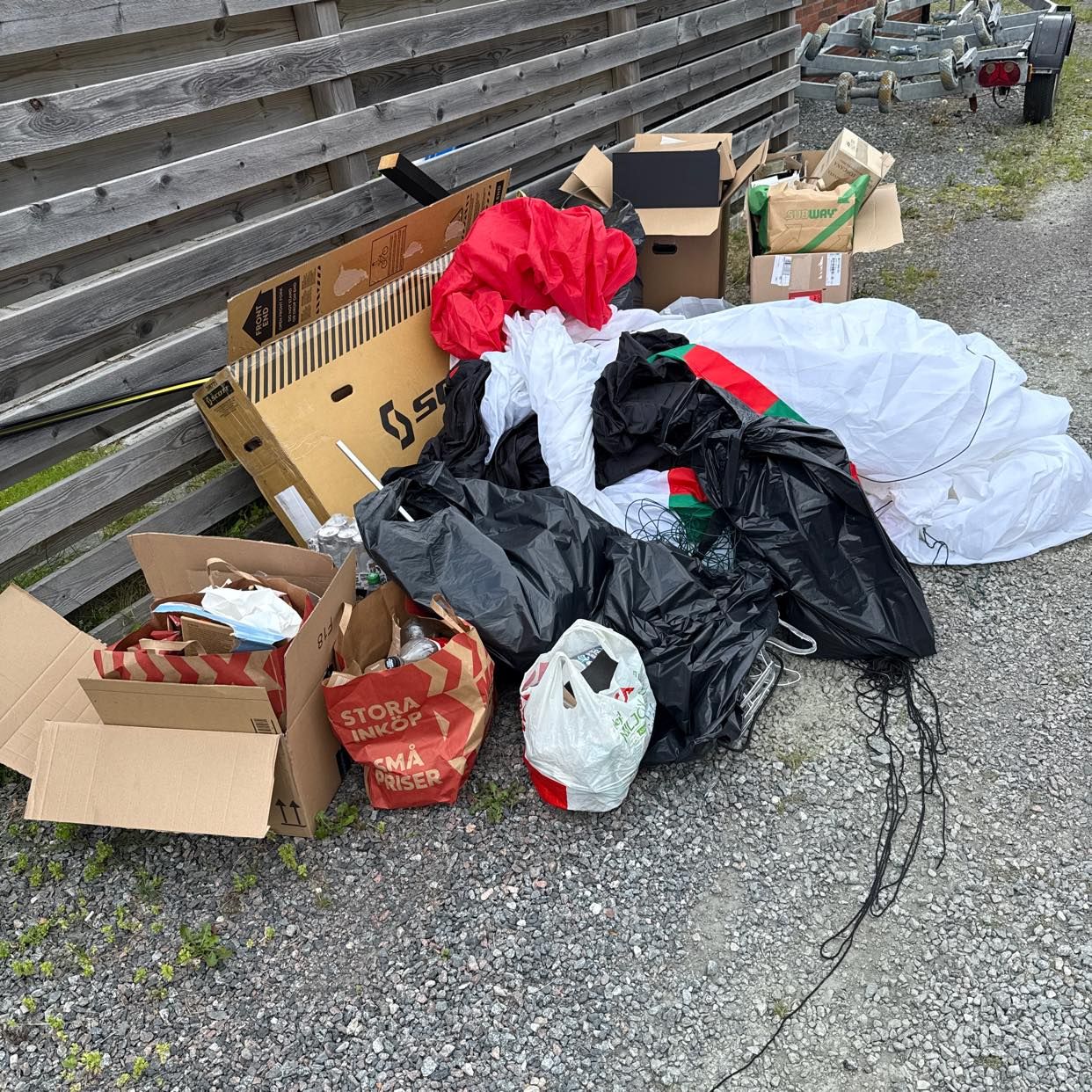 image of Blandat skräp - Hovås