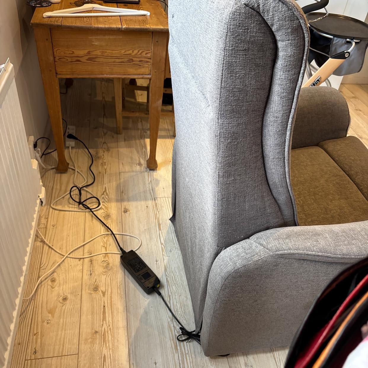 image of Flytta TUNG fåtölj - 