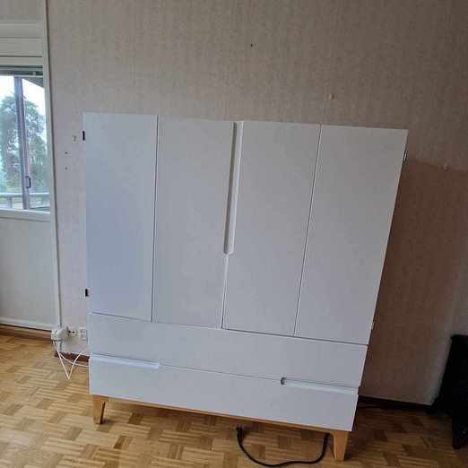 image of Byrå / tv möbel gratis - Älvsjö