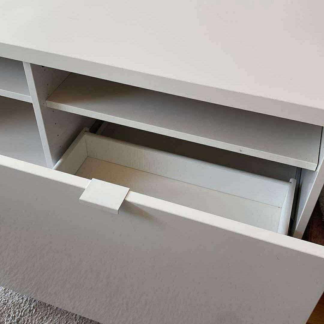 image of Hjälp att hämta en Tv Bän - 