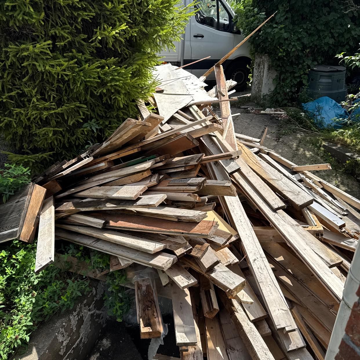 image of Trä samt bygg avfall - Sundbyberg