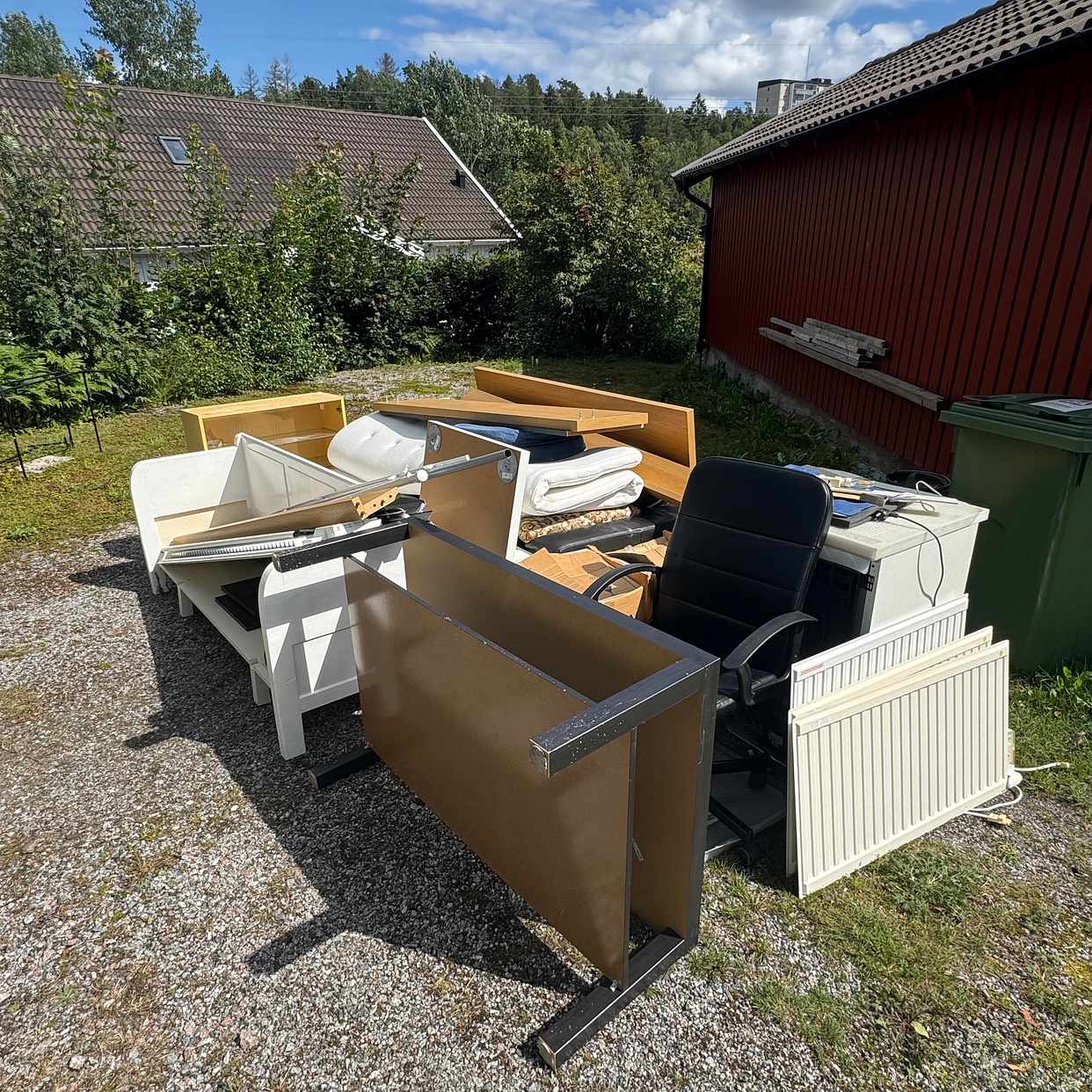 image of Möbler + blandat - Sollentuna