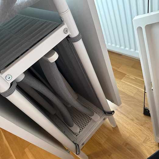 image of Dining table flips open - Sundbyberg