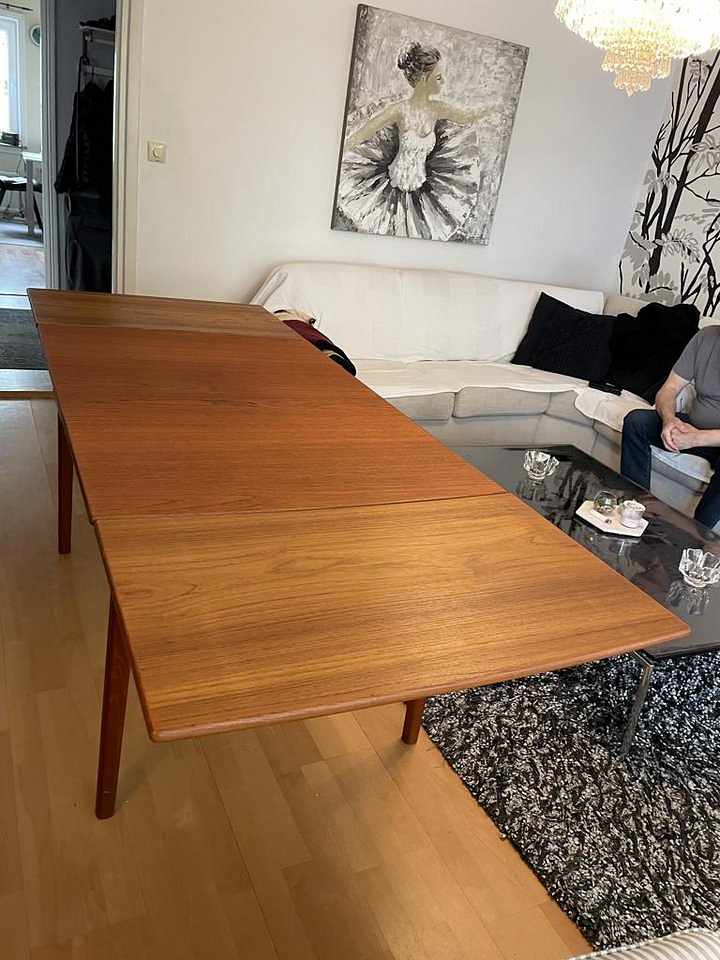 image of Stort matbord i teak - 