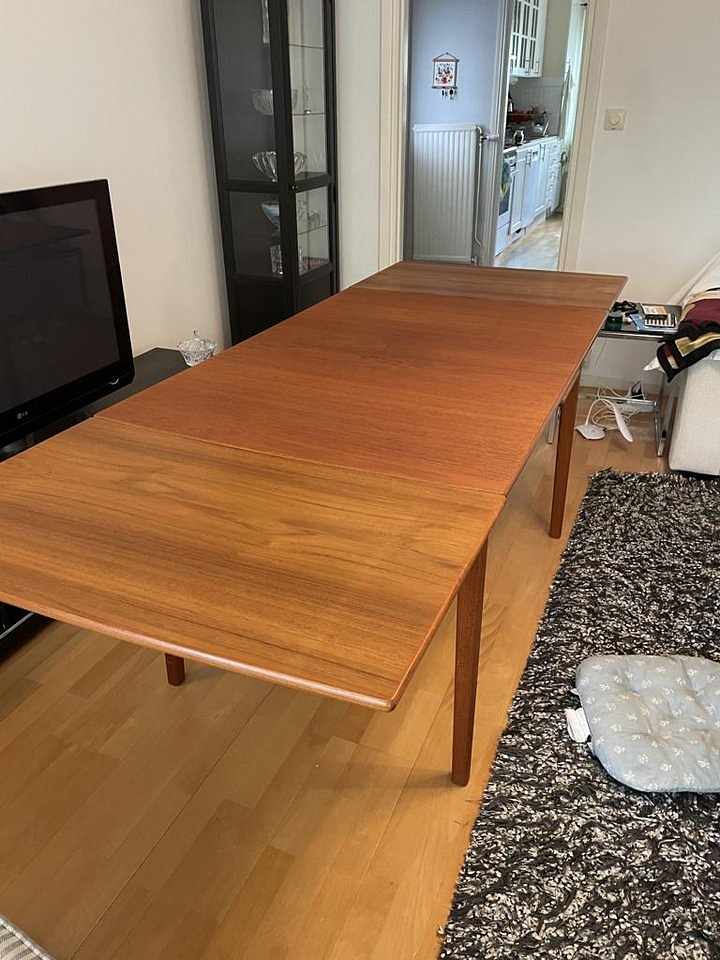 image of Stort matbord i teak - 