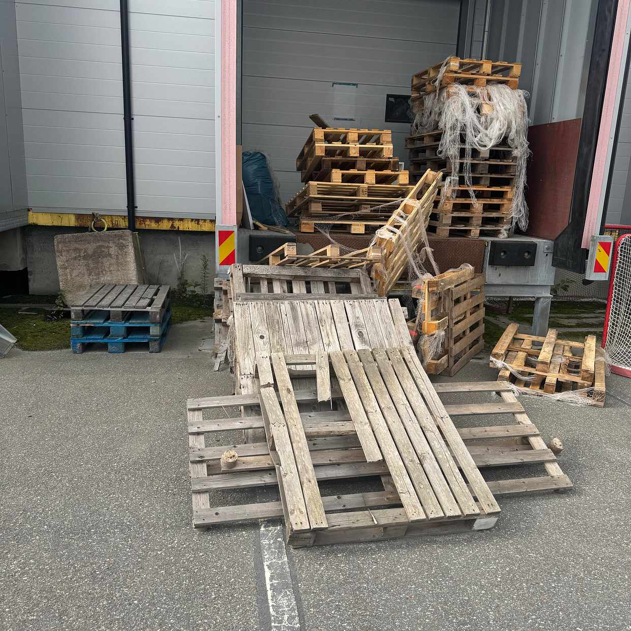 Pallar, Plast o 1 damsuga