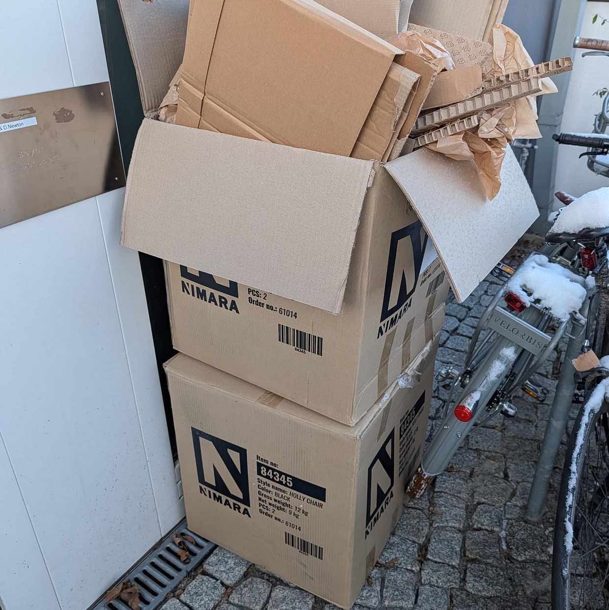 Cardboard boxes to recycl