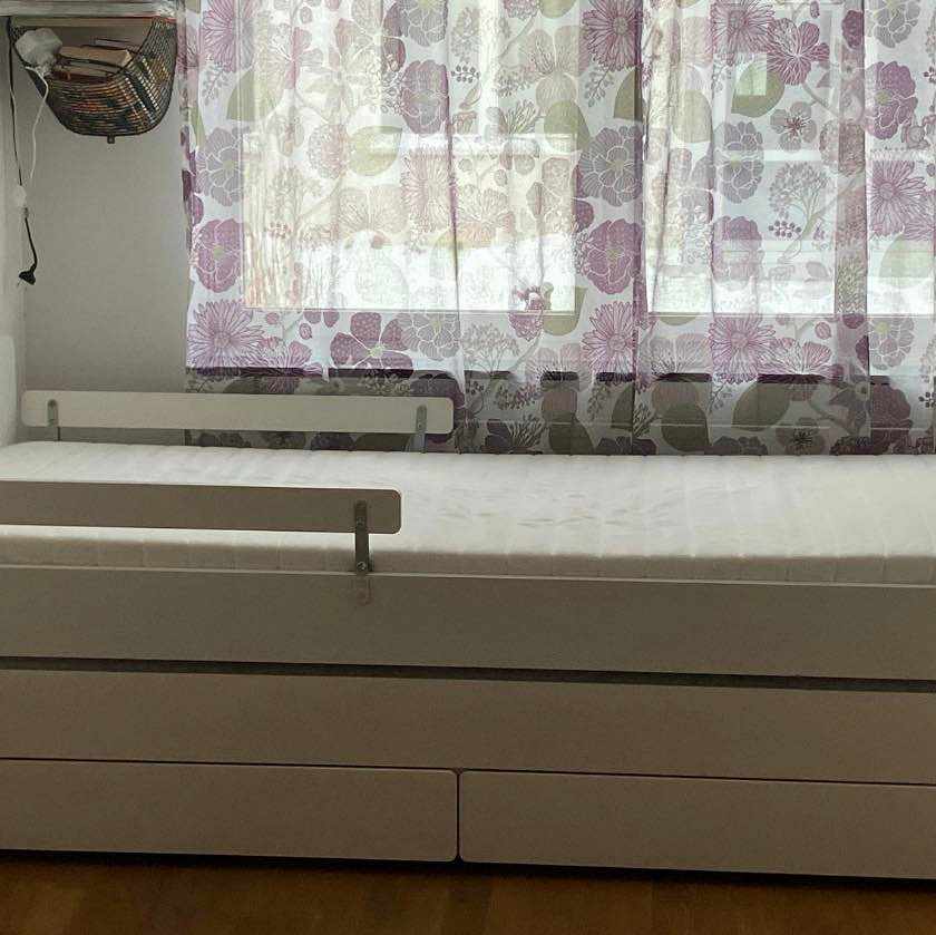Säng Ikea SLÄKT