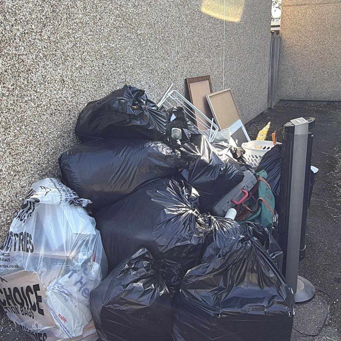 Remove house hold rubbish