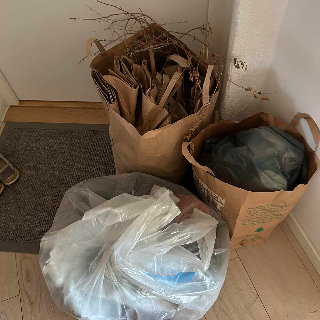 Trädgårdsavfall plast kar